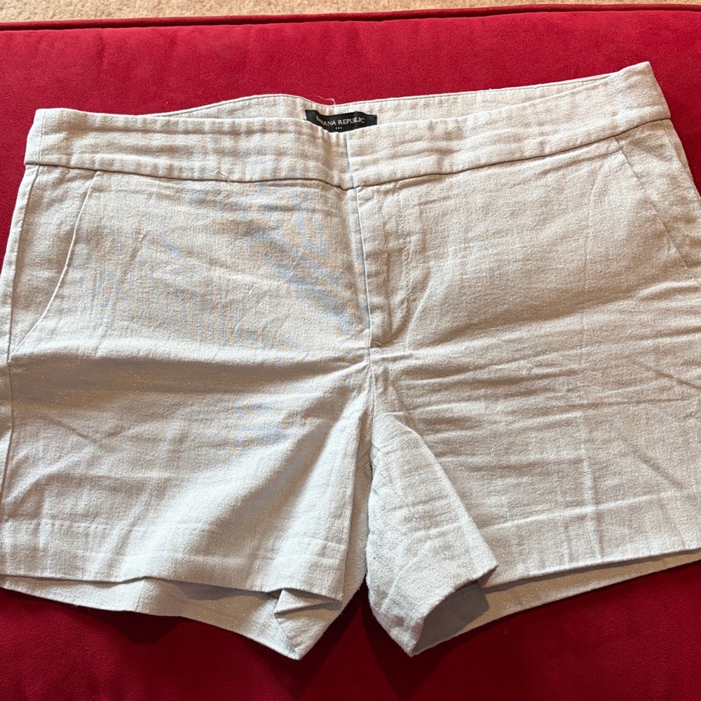 Banana Republic Light Gray Linen-Blend Shorts with silver metallic thead.